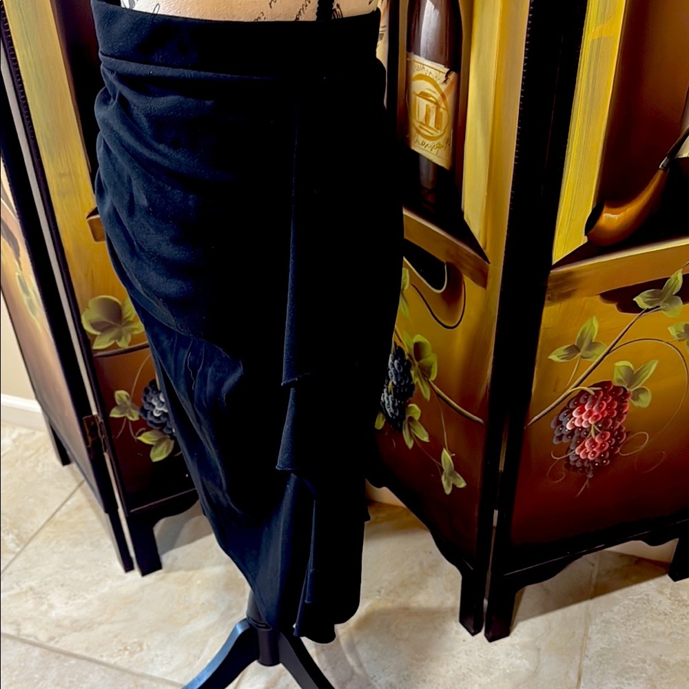Elegant Black Women's Skirt